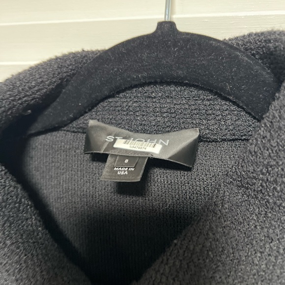 St. John Textured Knit Black Nubby Size 8 Jacket - Picture 2 of 3